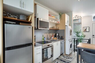 3843 21st Ave SW, Unit SI ID1035939P in Seattle, WA - Building Photo - Building Photo