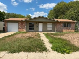 1029 Vly Frg Dr in Schertz, TX - Building Photo
