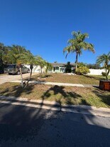 6925 Orkney Ave N in St. Petersburg, FL - Building Photo
