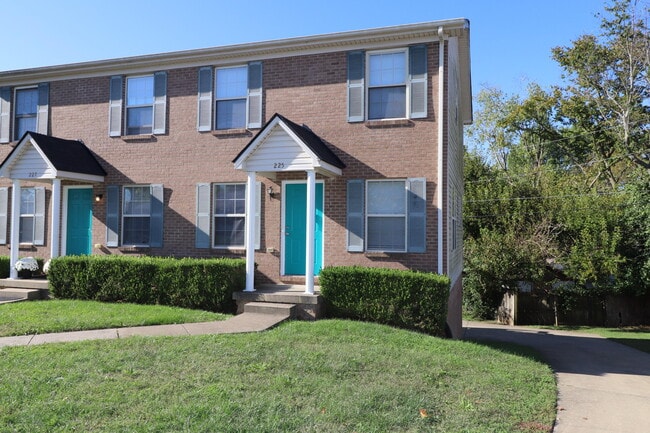 225 Anthony Dr in Nicholasville, KY - Building Photo - Building Photo