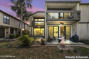 7685 Las Palmas Way in Jacksonville, FL - Building Photo