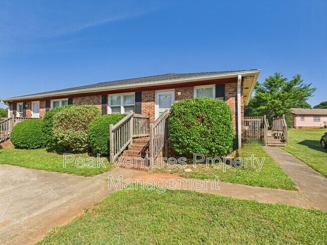 312 Eunice Dr in Greenville, SC - Building Photo - Building Photo