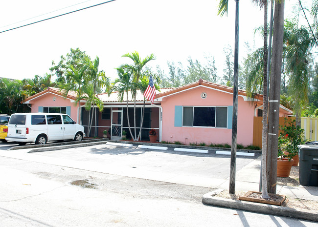 13095 Emerald Dr in Miami, FL - Building Photo - Building Photo