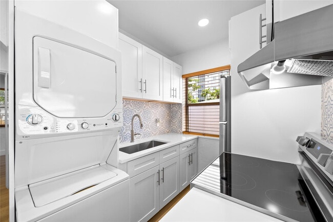 property at 412 SE 16th St