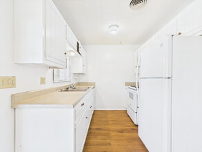 126 Northwest Dr in Fredericksburg, TX - Building Photo - Building Photo