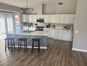 11112 Calgary Way in Valley Center, CA - Building Photo - Building Photo