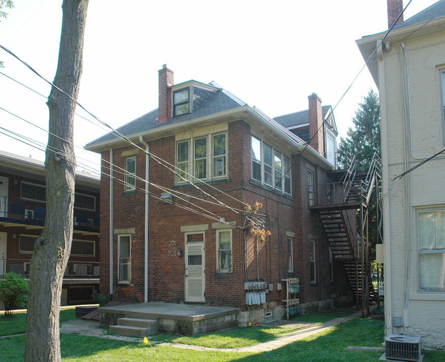 1457 Neil Ave in Columbus, OH - Foto de edificio