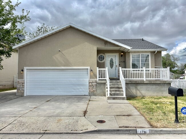 property at 1730 W Irie Ln