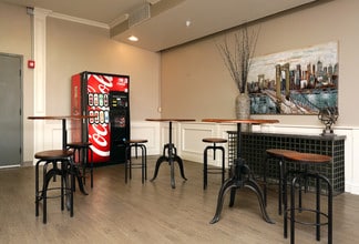 The Que in Lubbock, TX - Building Photo - Building Photo