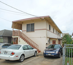 740 Bannister St in Honolulu, HI - Building Photo - Building Photo