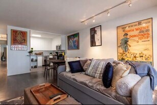 3429 Galt Ocean Dr, Unit 3429 GALT OCEAN DR, FORT in Fort Lauderdale, FL - Building Photo