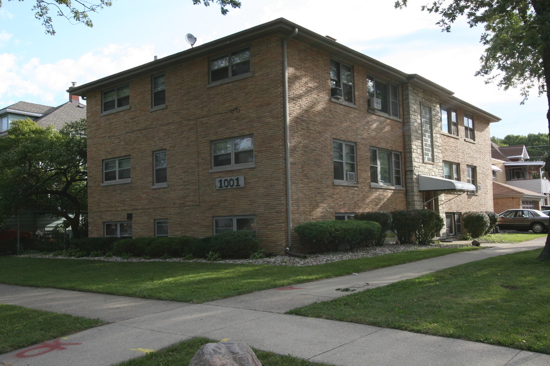 1001 N 20th Ave in Melrose Park, IL - Building Photo