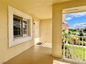 7749 Jewel Ln in Naples, FL - Foto de edificio - Building Photo