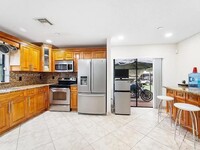 1431 SW 87th Way in Pembroke Pines, FL - Building Photo - Building Photo