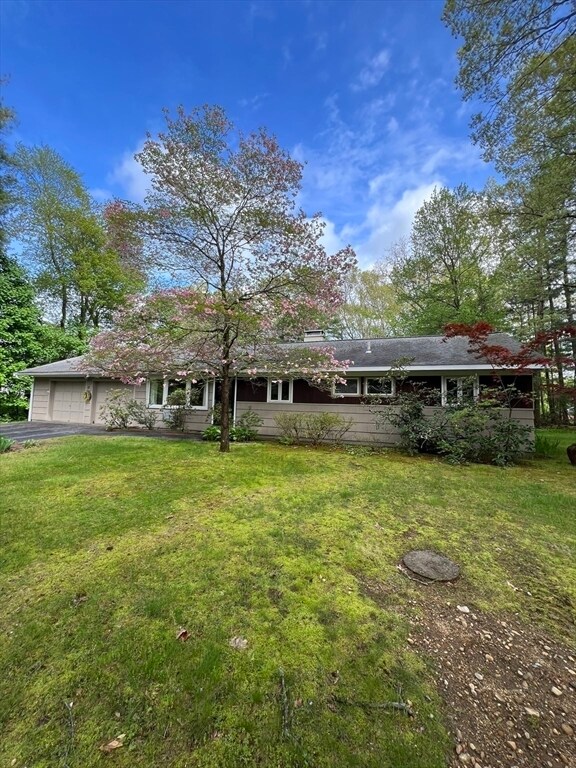 11 Elsbeth Rd Rentals in Sudbury, MA