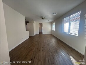 10517 Broadhead Ct in Las Vegas, NV - Building Photo - Building Photo