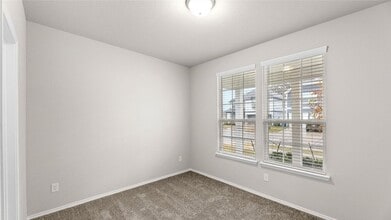 5953 Revere Dr in Providence Village, TX - Foto de edificio - Building Photo