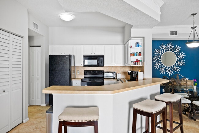 3303 Myrtlewood Cir E in Palm Beach Gardens, FL - Building Photo - Building Photo