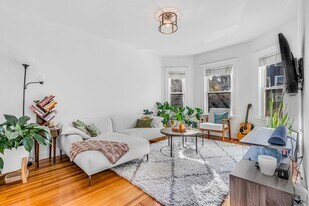 26 Peverell St in Boston, MA - Building Photo