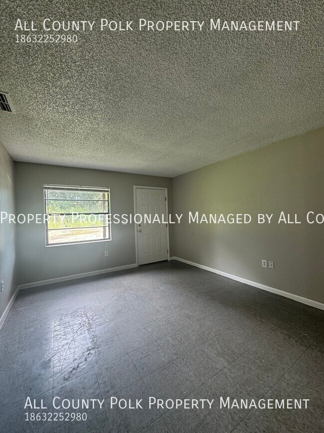 2936 8 Iron Dr in Lakeland, FL - Building Photo - Building Photo