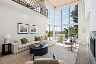 2861 Chelsea Dr in Oakland, CA - Building Photo - Building Photo