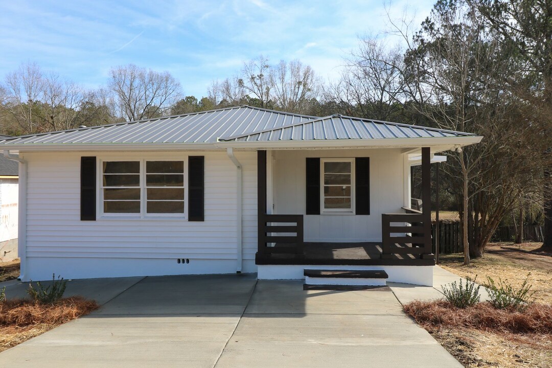 3221 6th Ave N in Pell City, AL - Building Photo