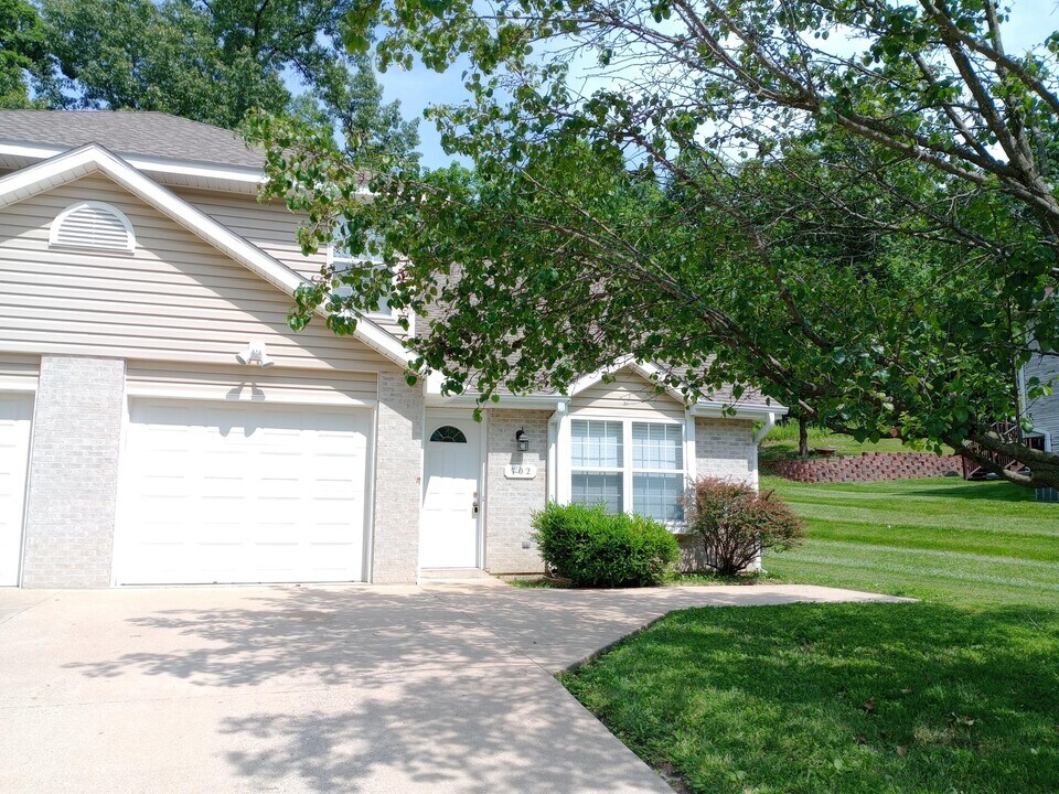 702 Upland Creek Rd in Columbia, MO - Building Photo