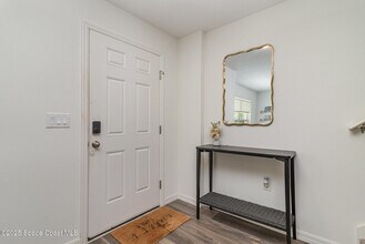 1043 Corbin Cir SW in Palm Bay, FL - Building Photo - Building Photo