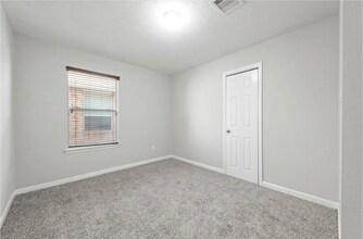 10618 Kentington Oak Dr in Humble, TX - Foto de edificio - Building Photo