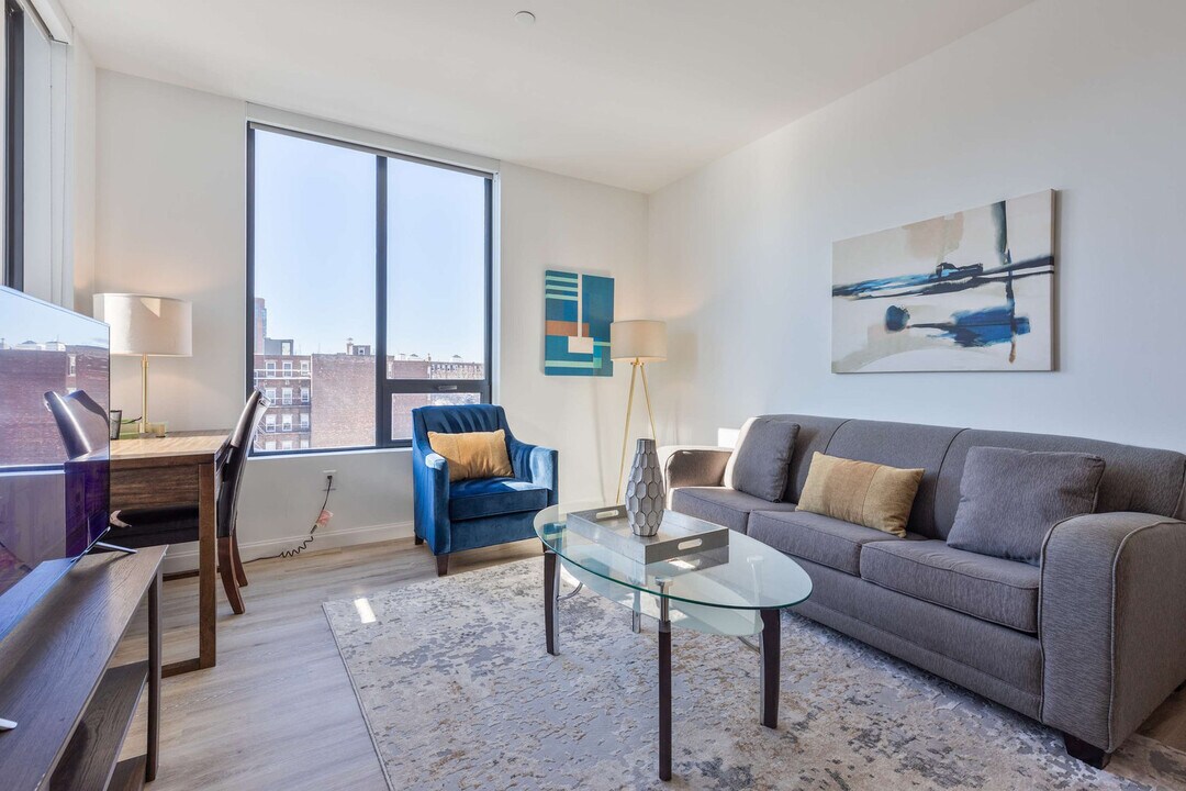 60 Kilmarnock St in Boston, MA - Building Photo