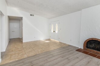 8454 Samra Dr in Los Angeles, CA - Building Photo - Building Photo