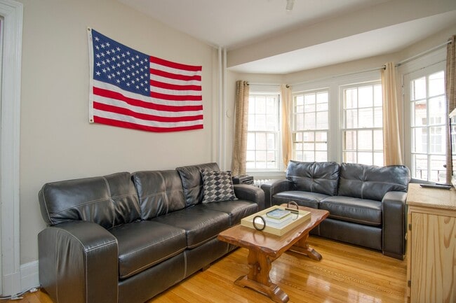 16 River St, Unit 4