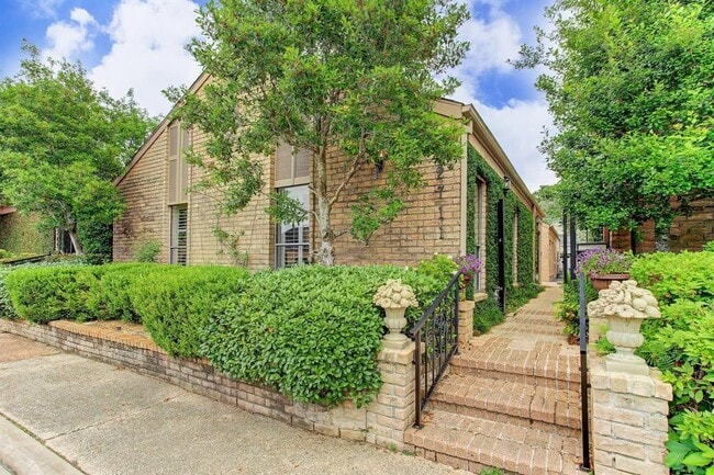 property at 2711 Essex Terrace