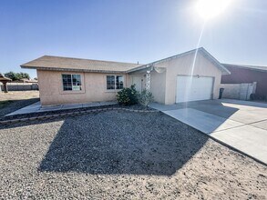 3845 S Cactus Wren Way in Yuma, AZ - Building Photo - Building Photo