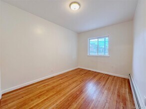 117-01 14th Ave in Queens, NY - Building Photo - Building Photo