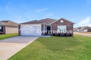 10106 E King Pl in Verdigris, OK - Building Photo