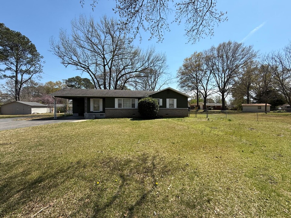 520 Austinville Rd SW in Decatur, AL - Building Photo