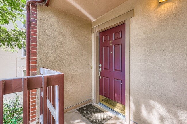 1641 N Washington St, Unit C in Denver, CO - Building Photo - Building Photo