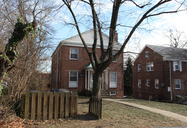 8507 Flower Ave in Takoma Park, MD - Building Photo - Building Photo