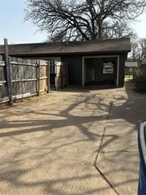 725 Pleasant Hills Dr in Dallas, TX - Foto de edificio - Building Photo