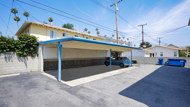 201 S Olive Ave in Alhambra, CA - Building Photo - Building Photo