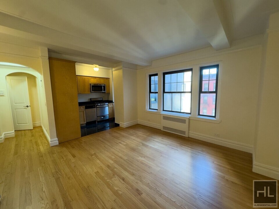 Christopher Street in New York, NY - Building Photo