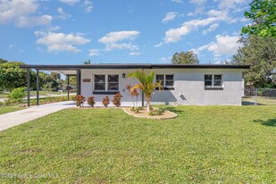 4226 Sherwood Blvd in Melbourne, FL - Building Photo
