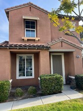 13561 Lavender Way in San Diego, CA - Foto de edificio - Building Photo