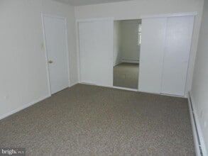 335 E Lancaster Ave in Downingtown, PA - Building Photo - Building Photo