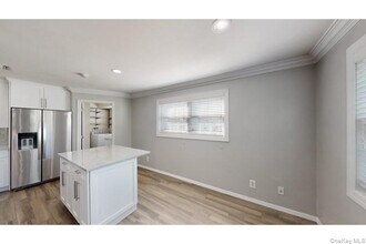 137 Overlook Dr in Farmingville, NY - Building Photo - Building Photo