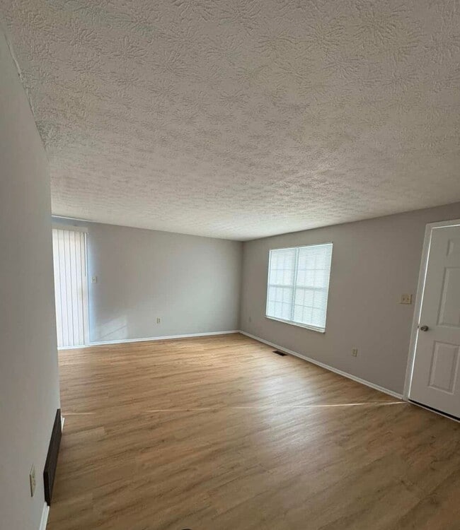 2801 Conrad Dr in Columbus, OH - Building Photo - Building Photo