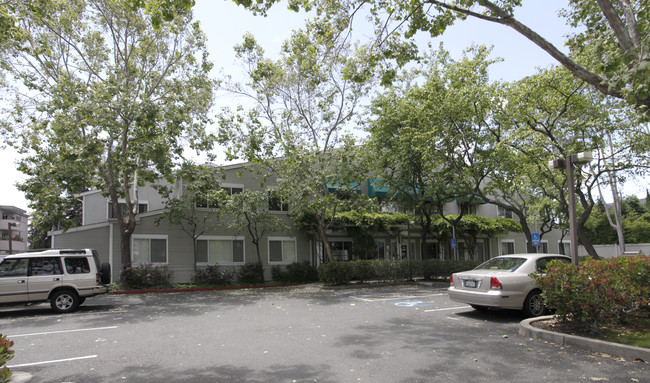 Fuller Lodge in San Leandro, CA - Building Photo - Building Photo