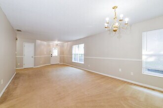 1176 Stoneham Dr in Groveland, FL - Building Photo - Building Photo