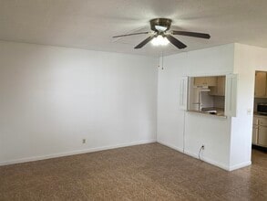 209 Norwich I in West Palm Beach, FL - Building Photo - Building Photo